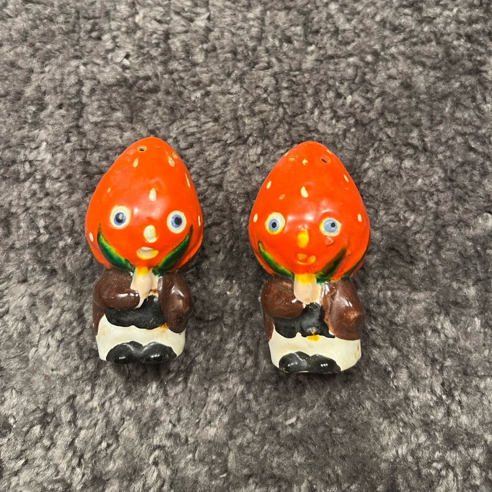 Vintage salt and pepper shakers